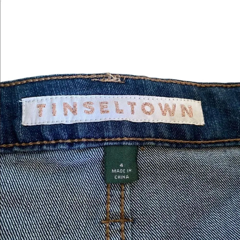 Denim Shorts by Tinseltown Size 4 - Picture 4 of 4